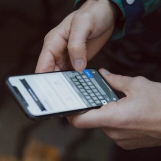 Was ist ein Man-in-the-Middle-Angriff (MITM)? Glossar von VPNreport.com